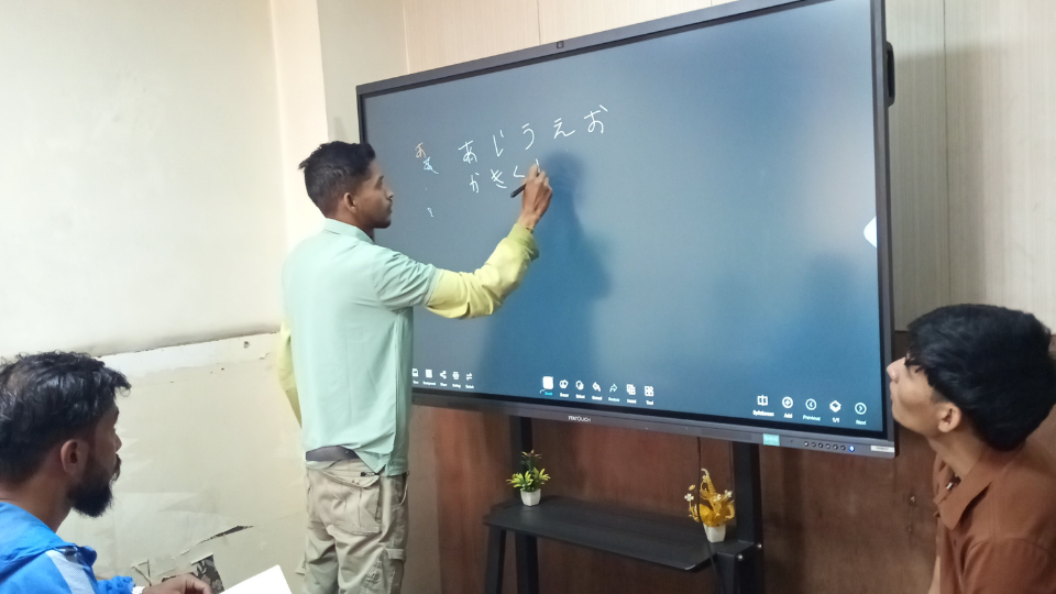 Teacher of Scholars Gyan Academy Teaching Japanese Language Class